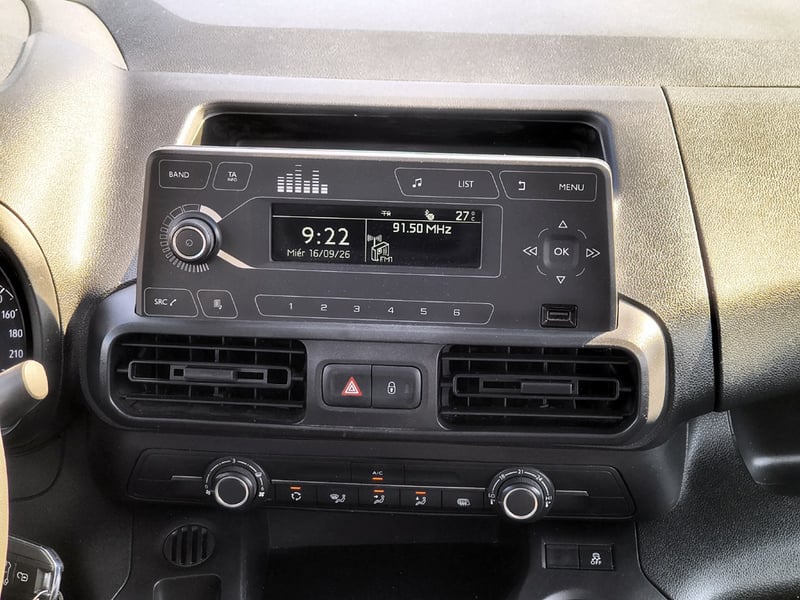 Opel COMBO 1.6 Diesel 4x2 T/M 2022 - Imagen 17 de 20