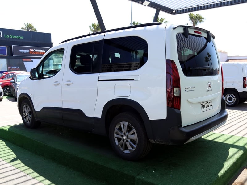 Peugeot RIFTER 1.5 ALLURE DIESEL AUITOMATICA 2024 - Imagen 8 de 20