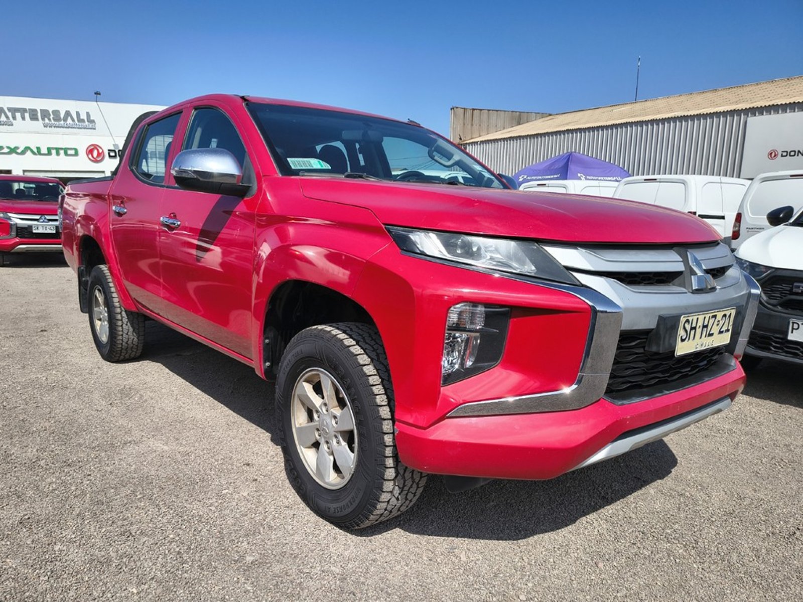 Mitsubishi L200 KATANA 2.4 Diesel 4x2 T/M 2022 - Foto 3 de 20