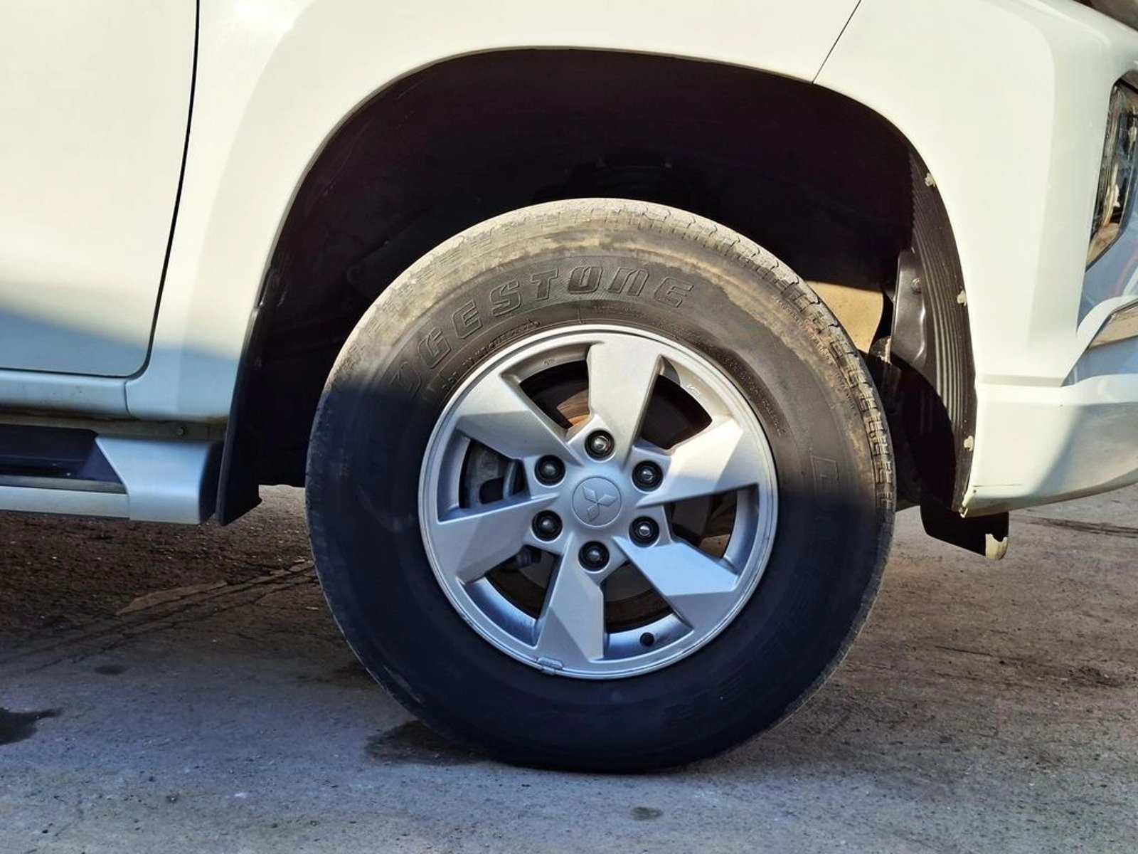 MITSUBISHI L200 2.4 2024 - Imagen 6 de 20