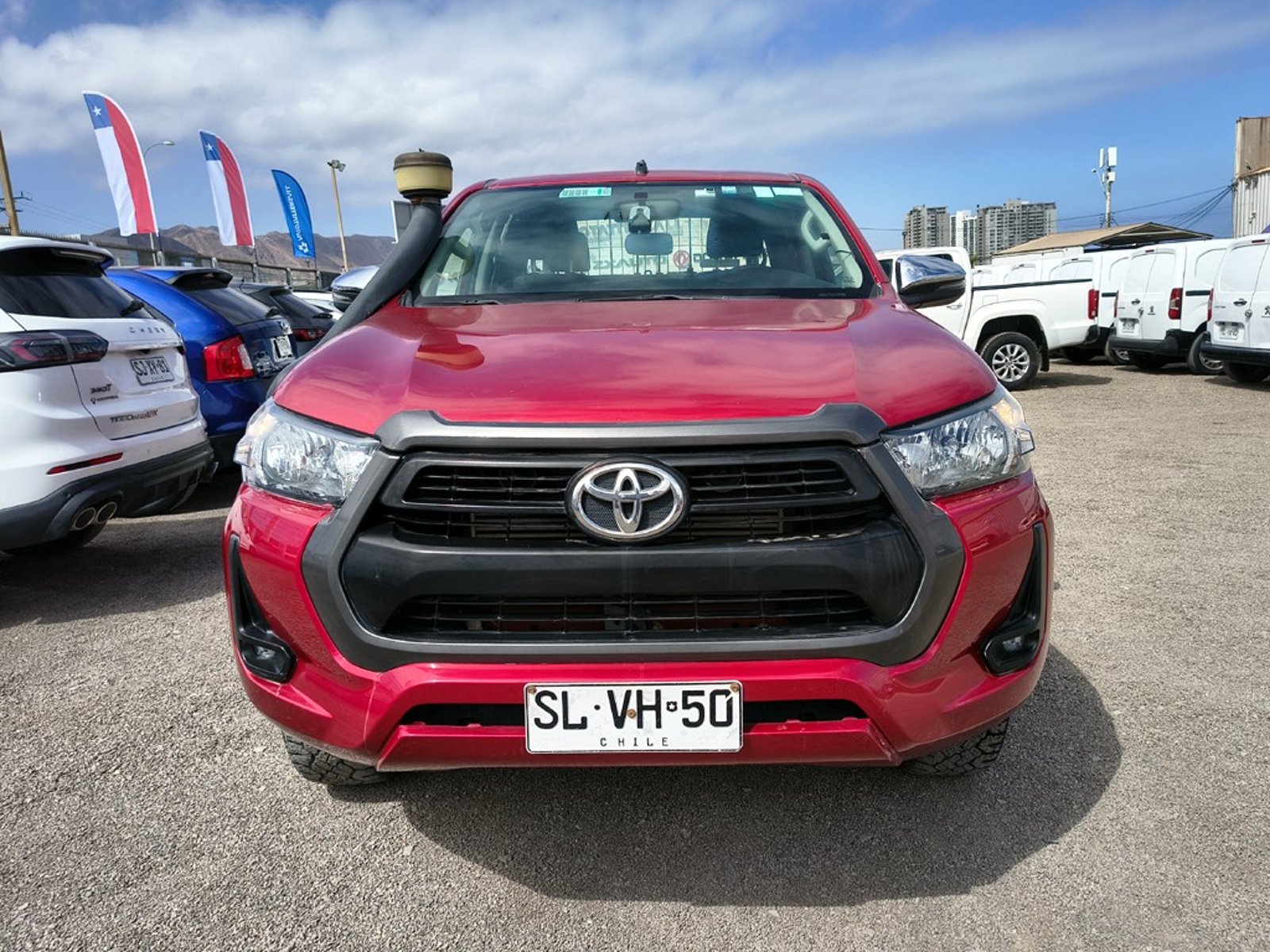 Toyota HILUX 2.8 SR Diesel 4x4 T/M 2023 - Foto 2 de 20