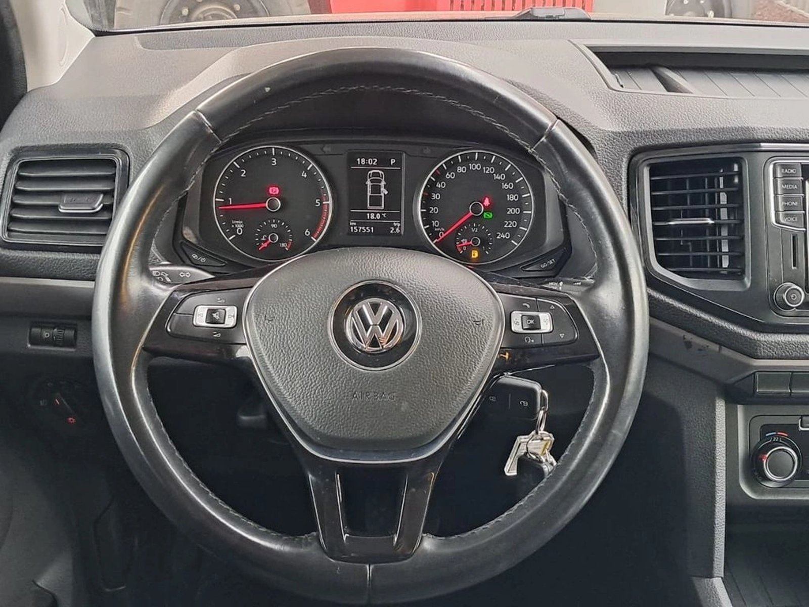 Volkswagen AMAROK COMFORTLINE 4X4 DC AT 2023 - Imagen 20 de 20