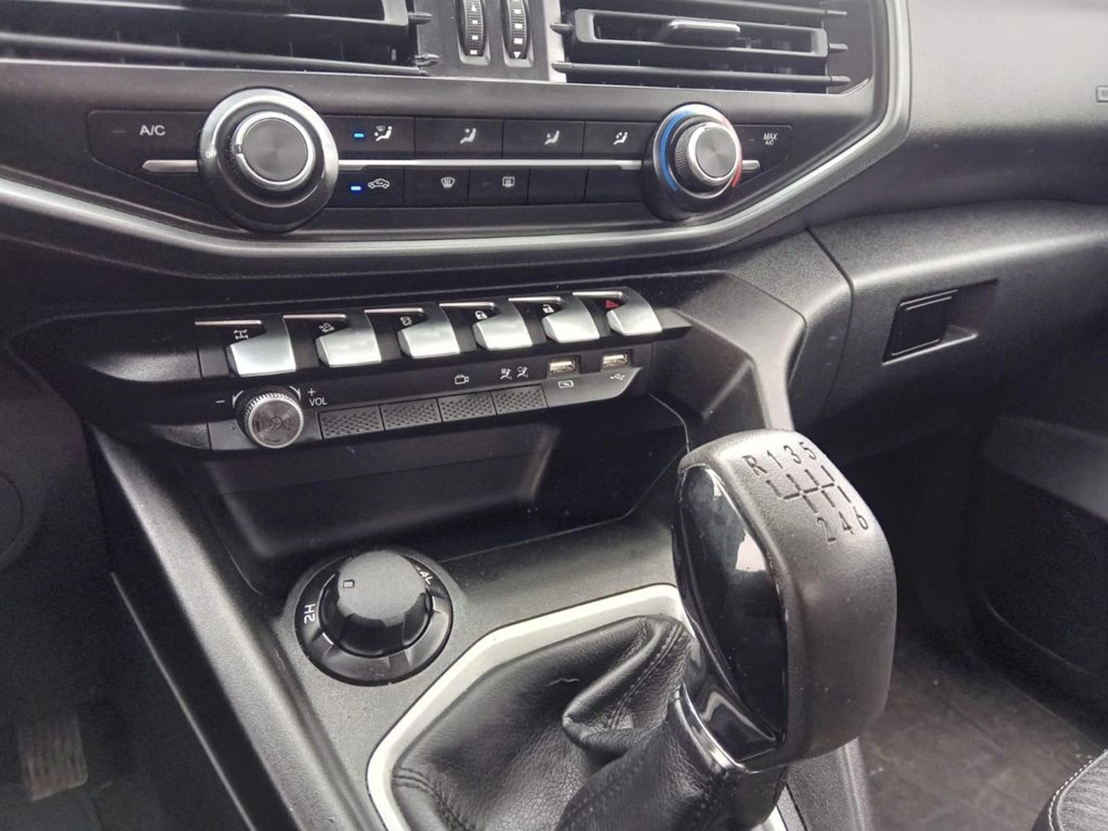 Peugeot LANDTREK LANDTREK 2023 - Imagen 4 de 9