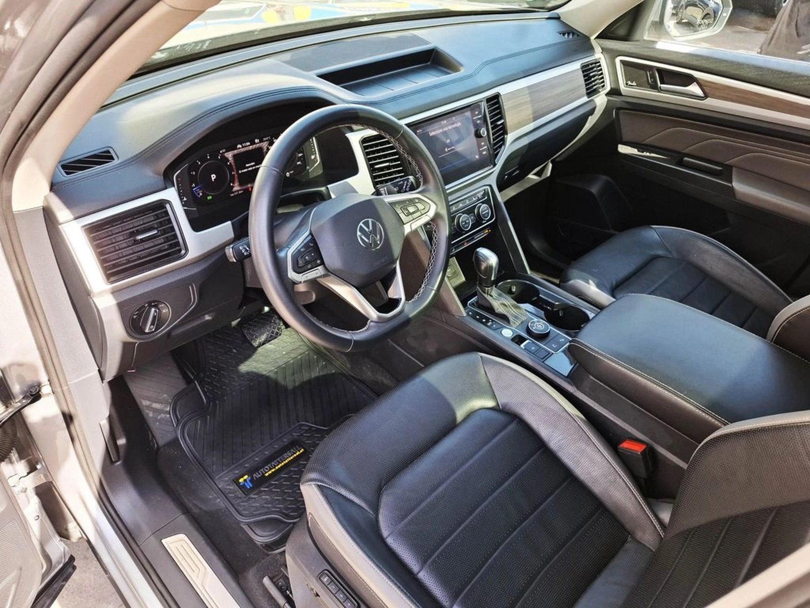 VOLKSWAGEN ATLAS 3.6 LIMITED 4MOTION 2024 - Imagen 17 de 20