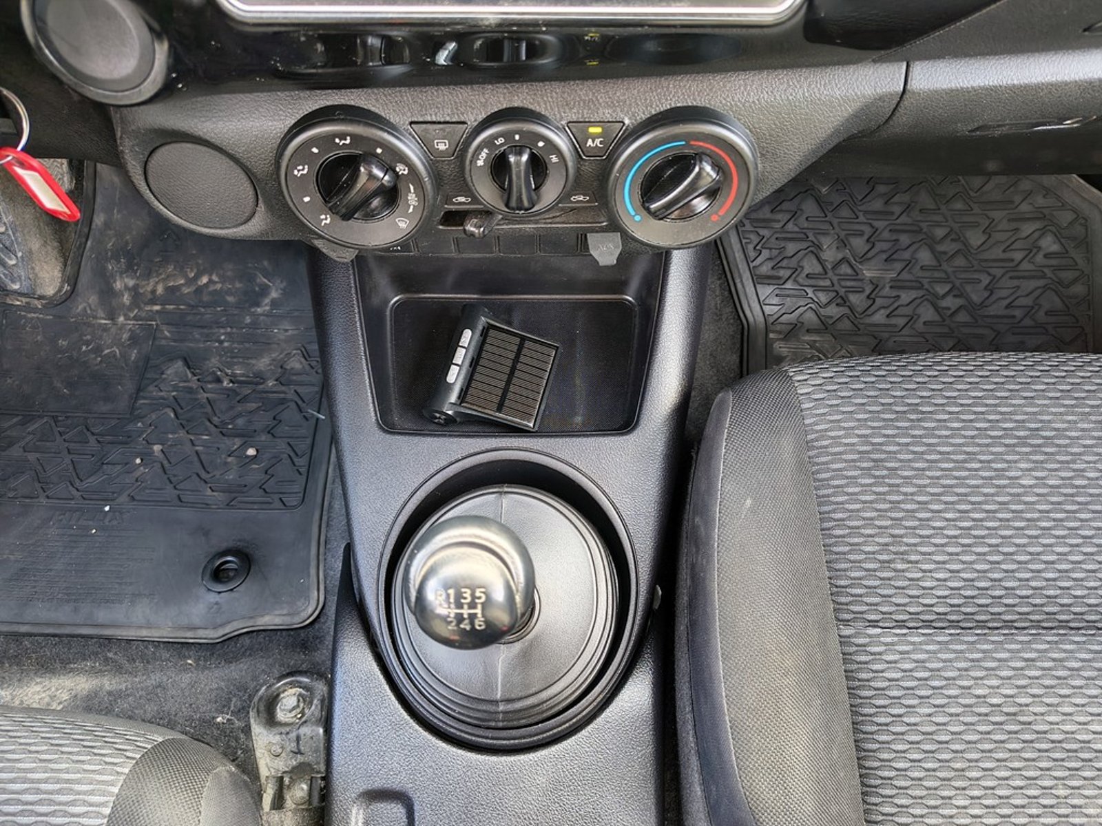TOYOTA HILUX HILUX TSS 2.4 Diesel 4X2 T/M 2021 - Imagen 18 de 20