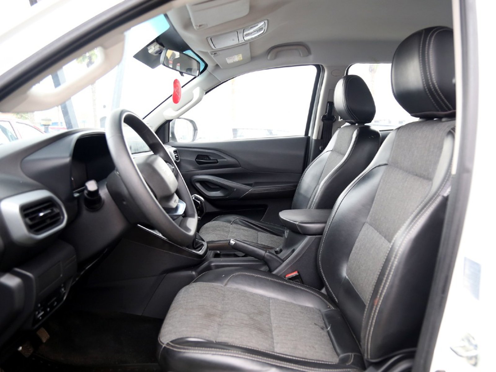 PEUGEOT LANDTREK 1.9 HDI 150 2023 - Imagen 12 de 20