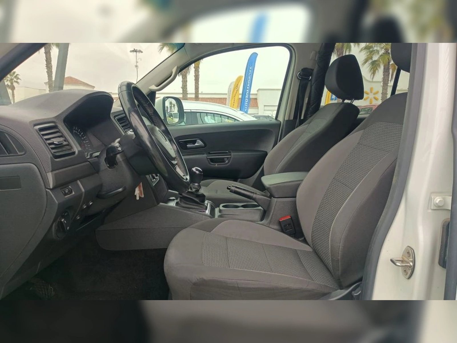 VOLKSWAGEN AMAROK 2.0 TRENDLINE DIESEL 4MOTION 4X4 DOB. CAB. MT 4P 2023 - Imagen 6 de 12