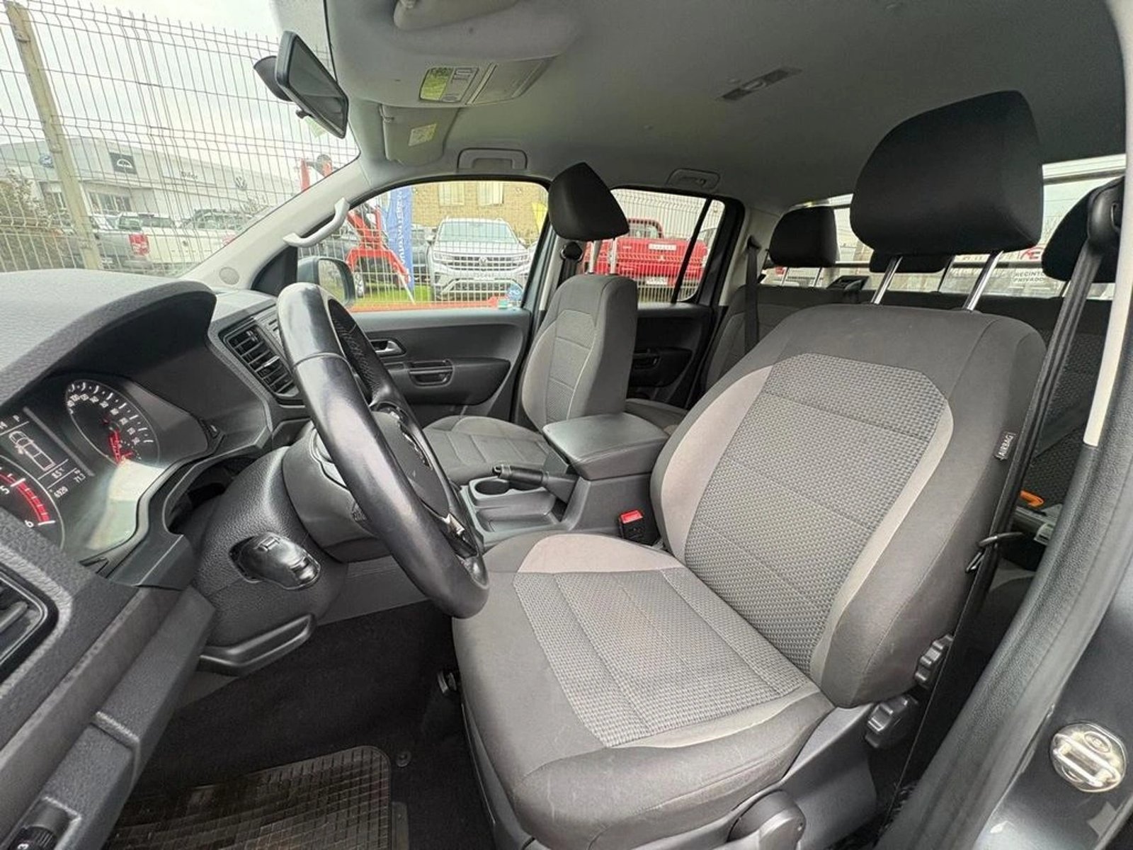 Volkswagen AMAROK COMFORTLINE 4X4 AUT. 2022 - Imagen 8 de 11