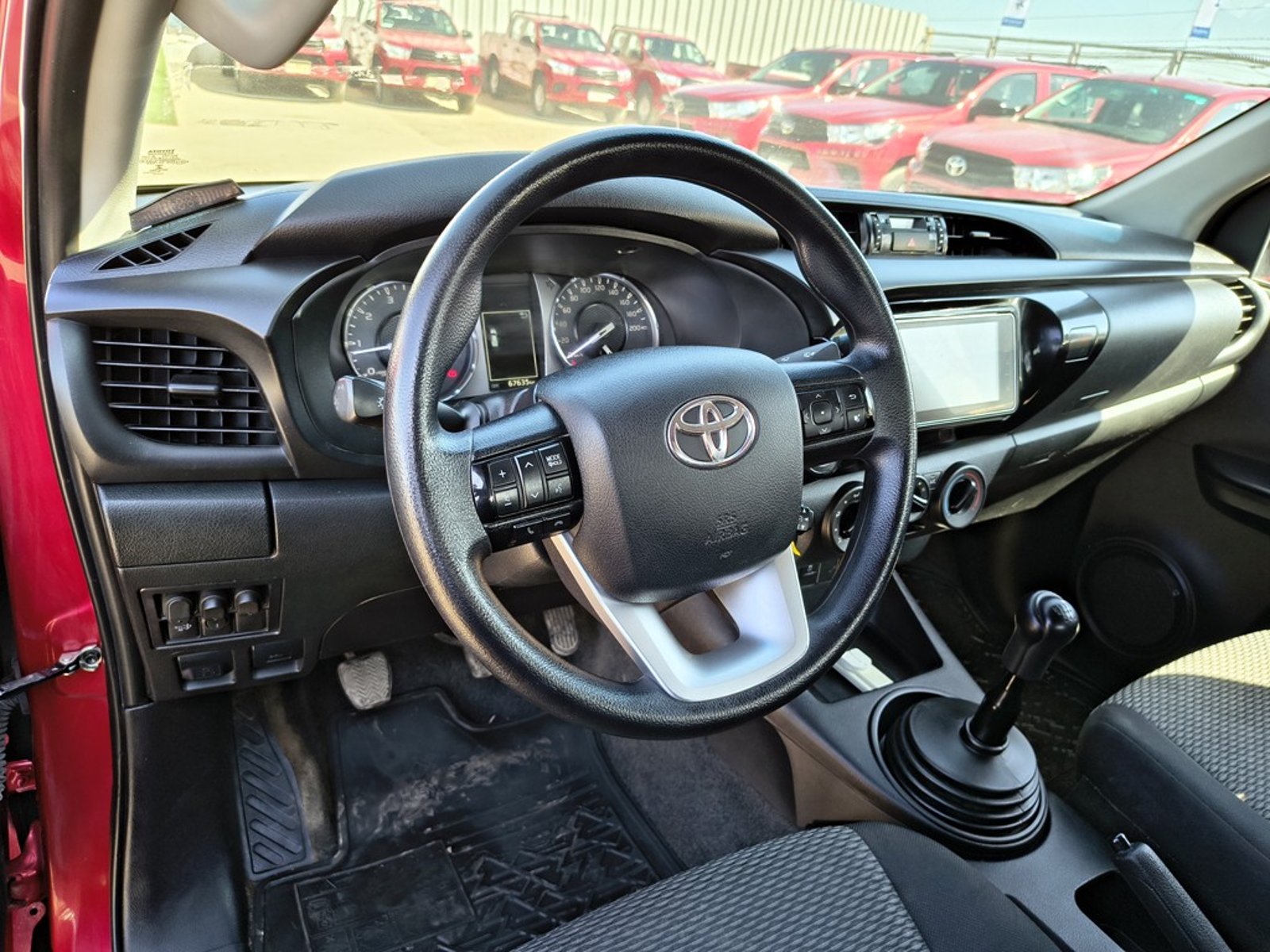 TOYOTA HILUX 2.4 DX Diesel 4x2 T/M 2022 - Imagen 11 de 19