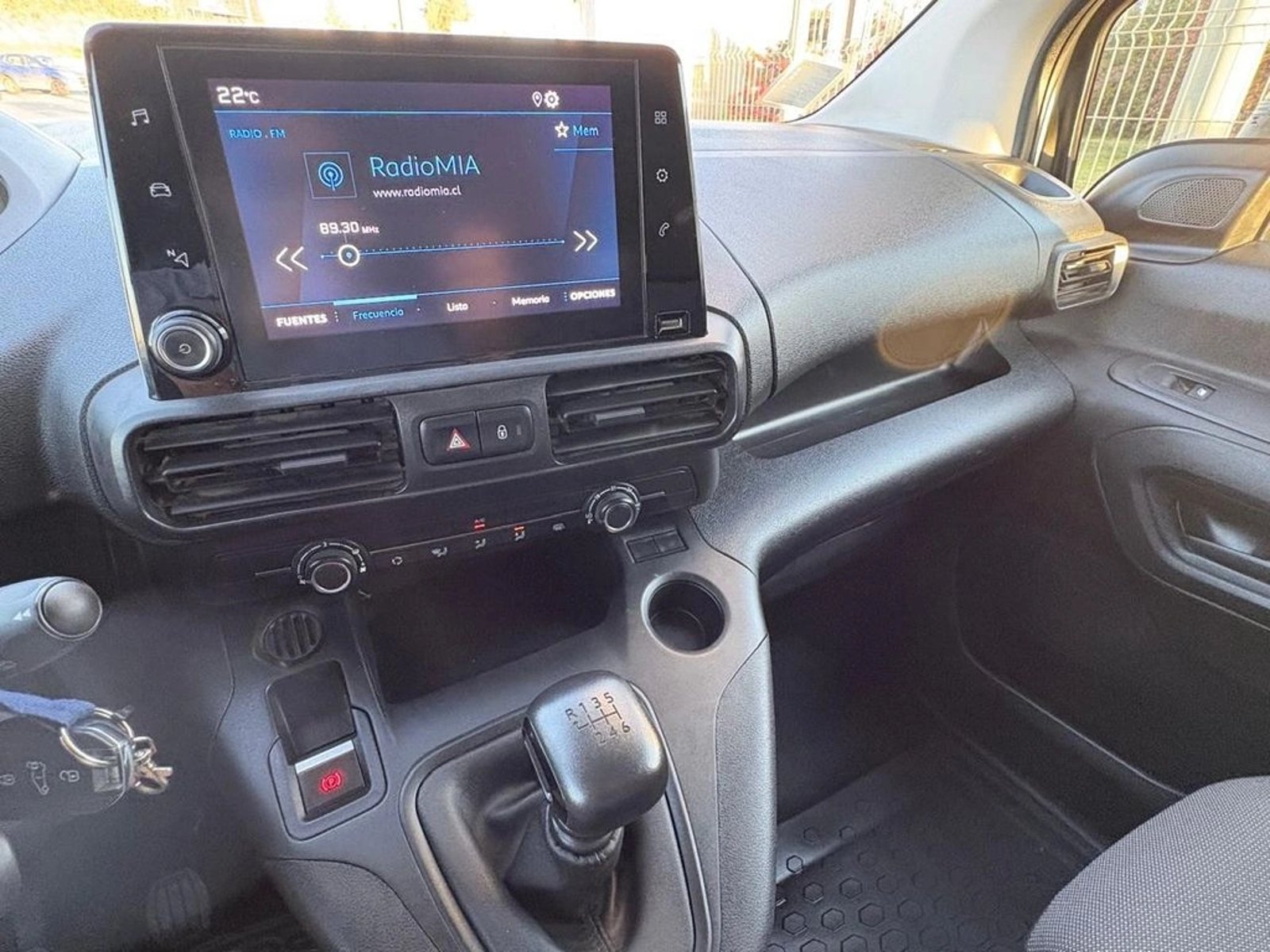 PEUGEOT PARTNER 1.5 L1 HDI DIESEL 2024 - Imagen 9 de 12
