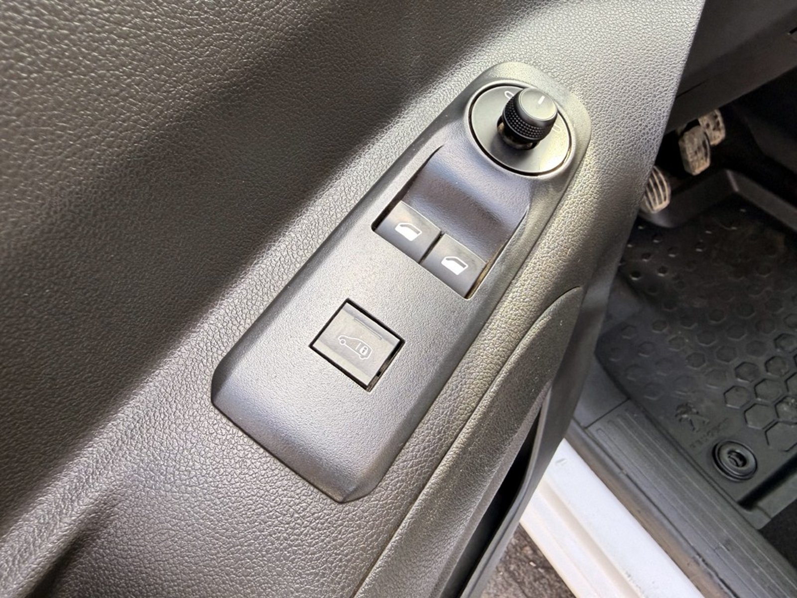 PEUGEOT PARTNER 1.5 L2 BLUEHDI 2024 - Imagen 10 de 20
