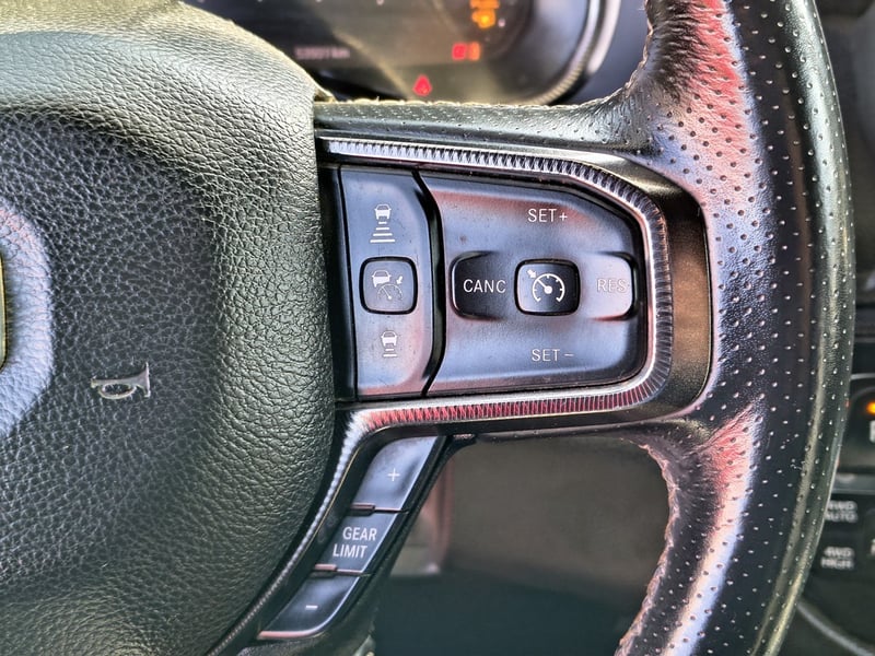 RAM 1500 5.7 Gasolina 4x4 T/A 2024 - Imagen 16 de 20