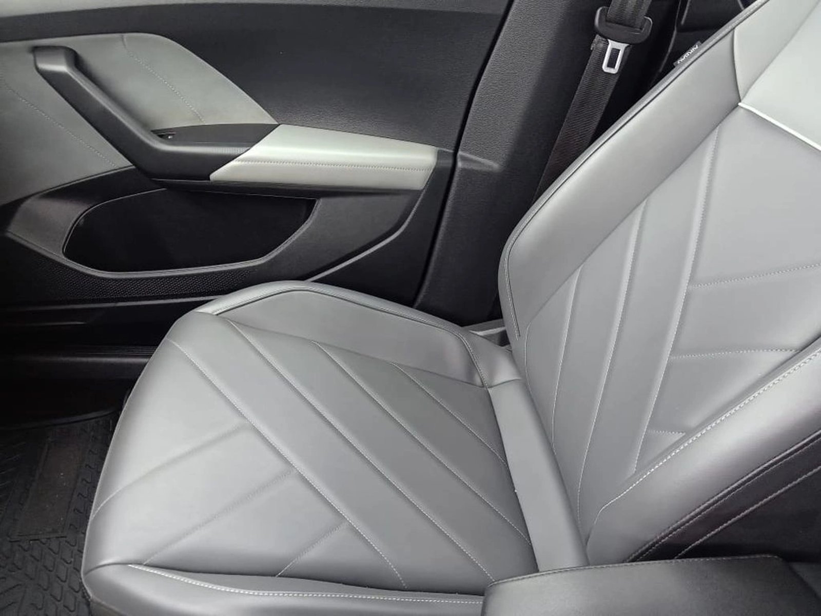 VOLKSWAGEN T-CROSS TCROSS 1.0 2025 - Imagen 5 de 7