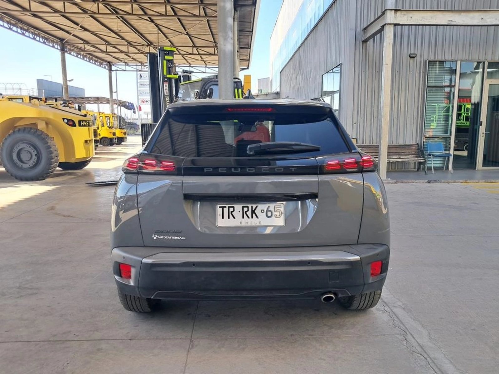 PEUGEOT 2008 ALLURE 1.5 BLUEHDI 2025 - Imagen 7 de 20