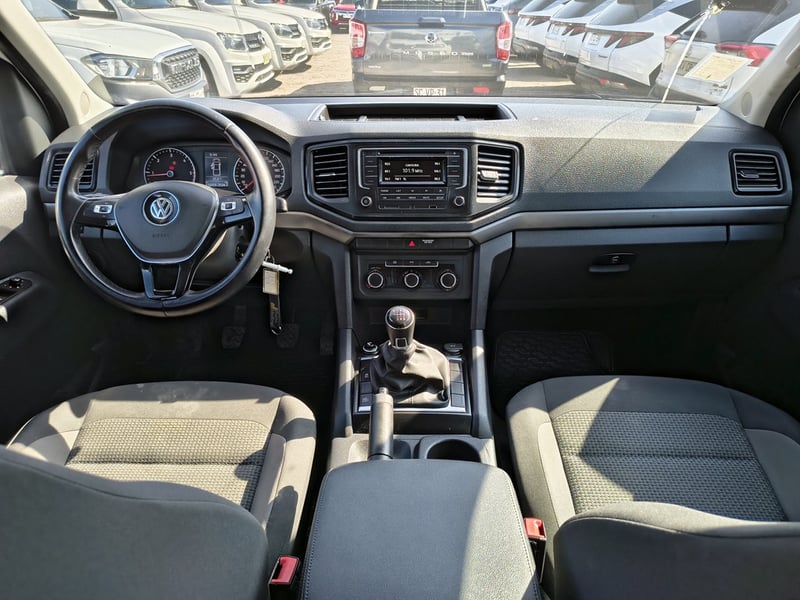 Volkswagen AMAROK 2.0 Diesel 4x2 T/M 2023 - Imagen 15 de 20