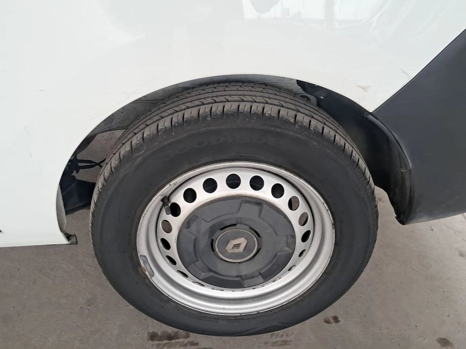 Renault EXPRESS ZEN 1.5 MT 4X2 DIESEL 2023 - Imagen 12 de 20