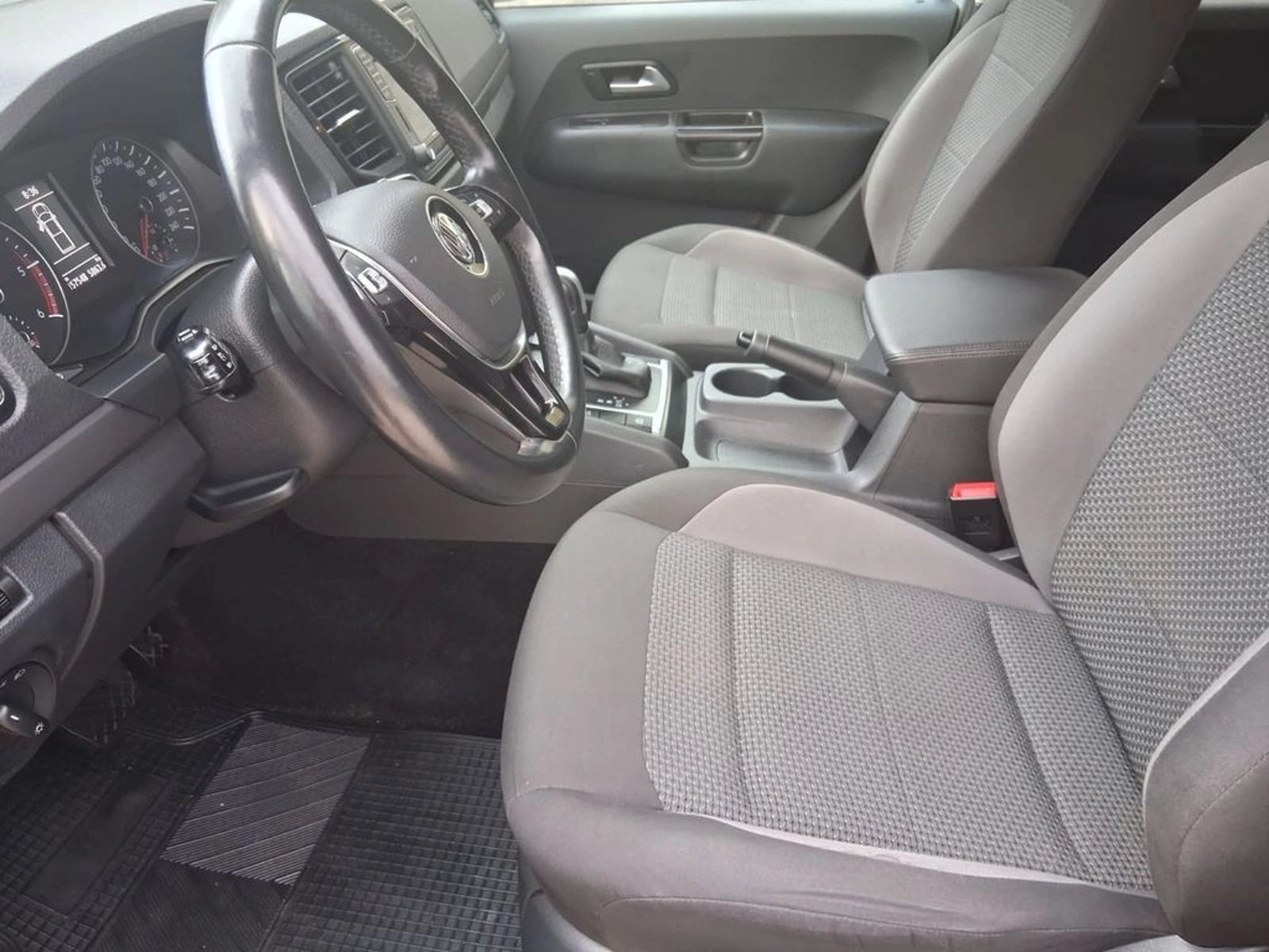 VOLKSWAGEN AMAROK 2.0 DC COMFORTLINE AT 4X4 2023 - Imagen 6 de 15