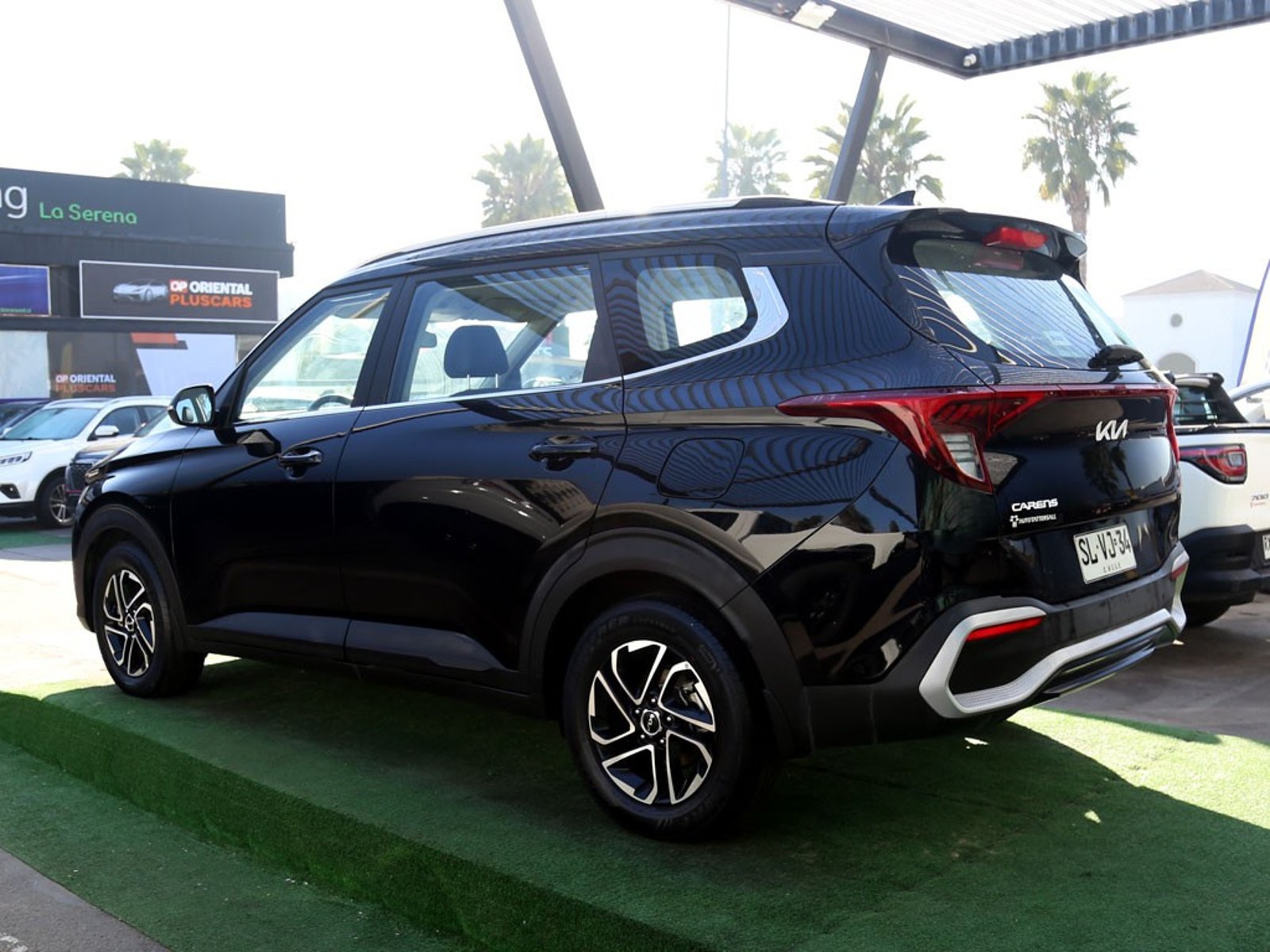 Kia CARENS EX 1.4 AUT 2023 - Imagen 5 de 20