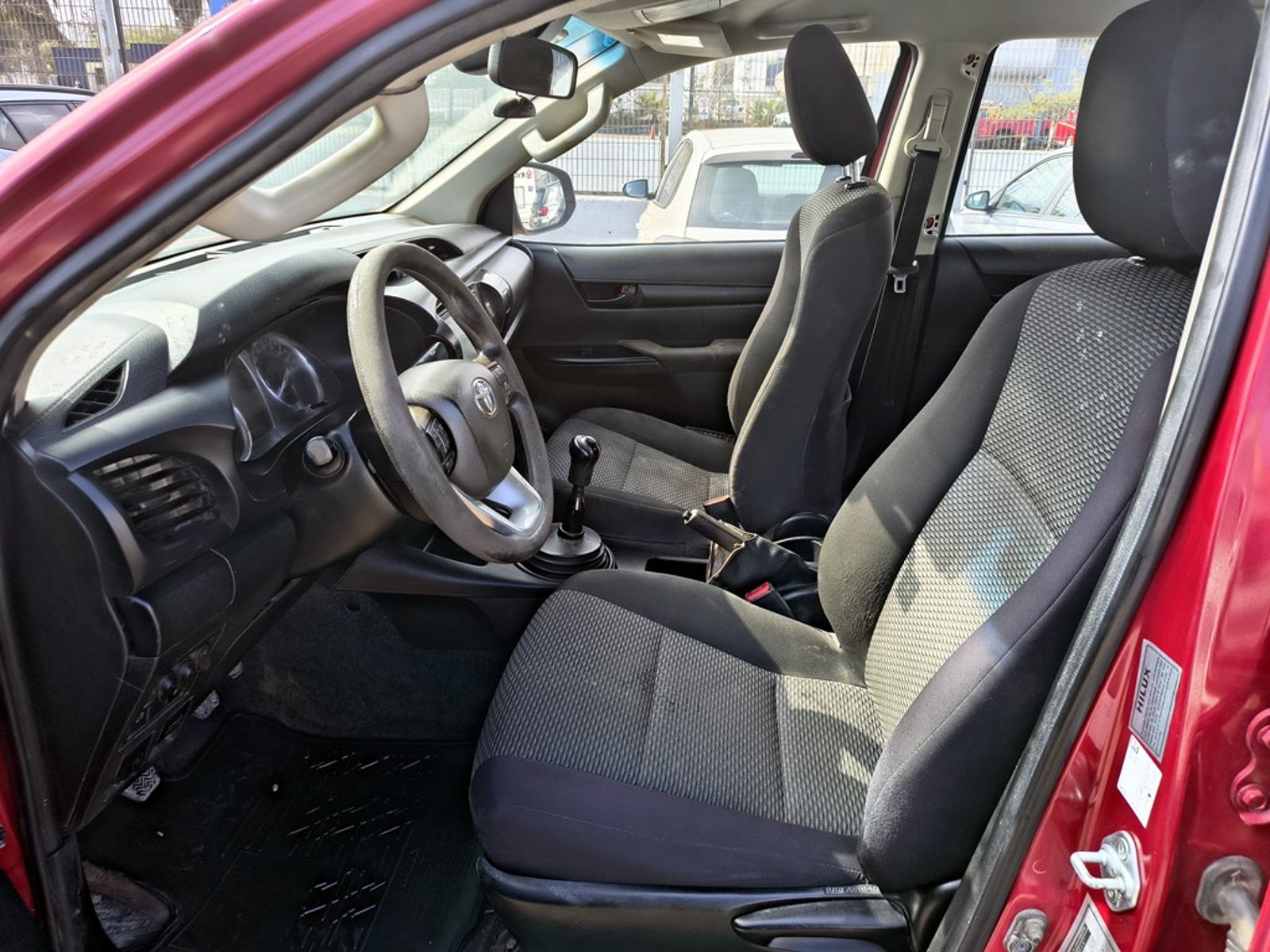 Toyota HILUX TSS 2.4 DIESEL 4X4 T/M 2022 - Imagen 10 de 20