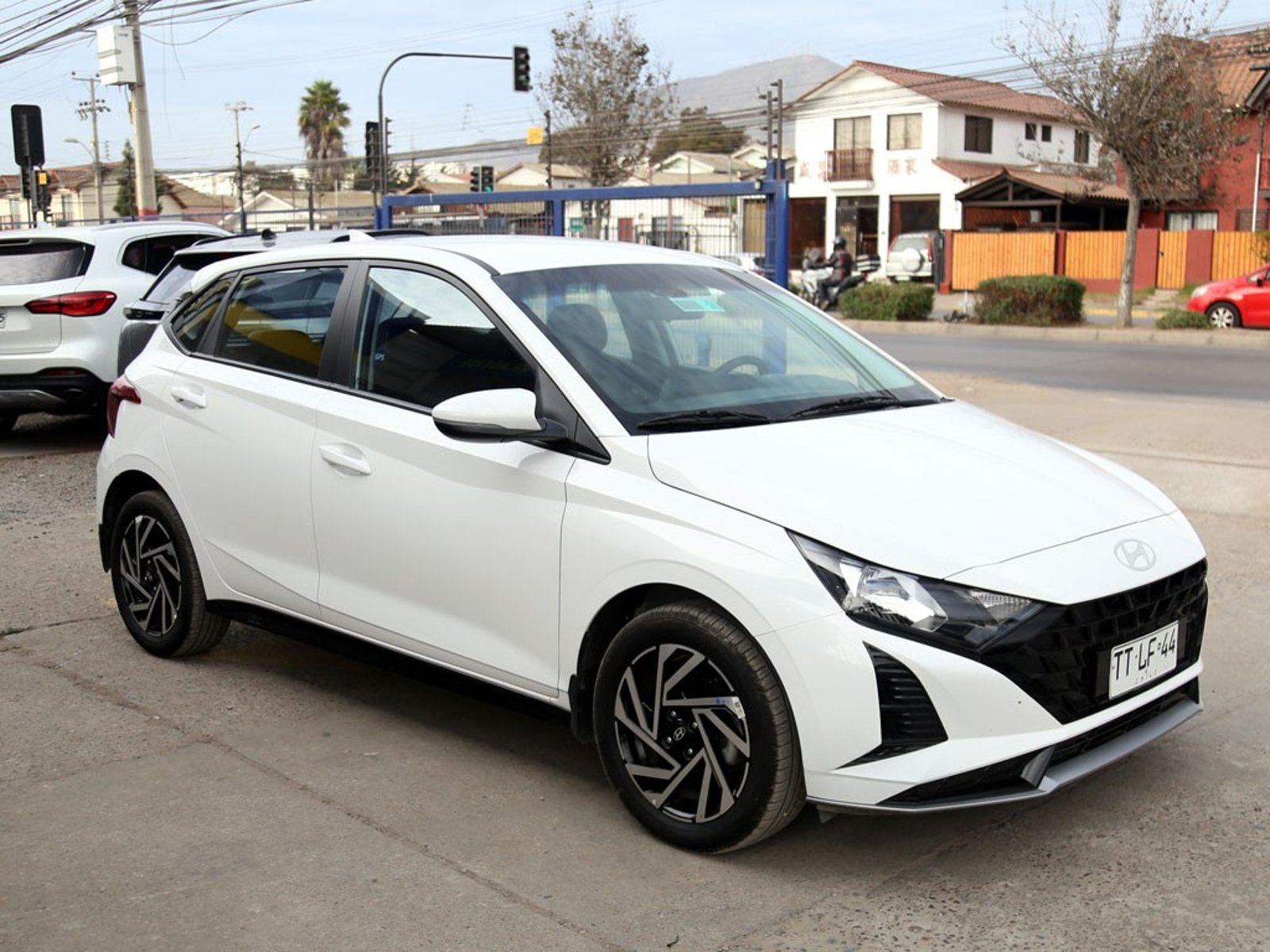 HYUNDAI I20 1.4 PLUS FL BI3 4X2 HB MT 5P 2025 - Imagen 3 de 20