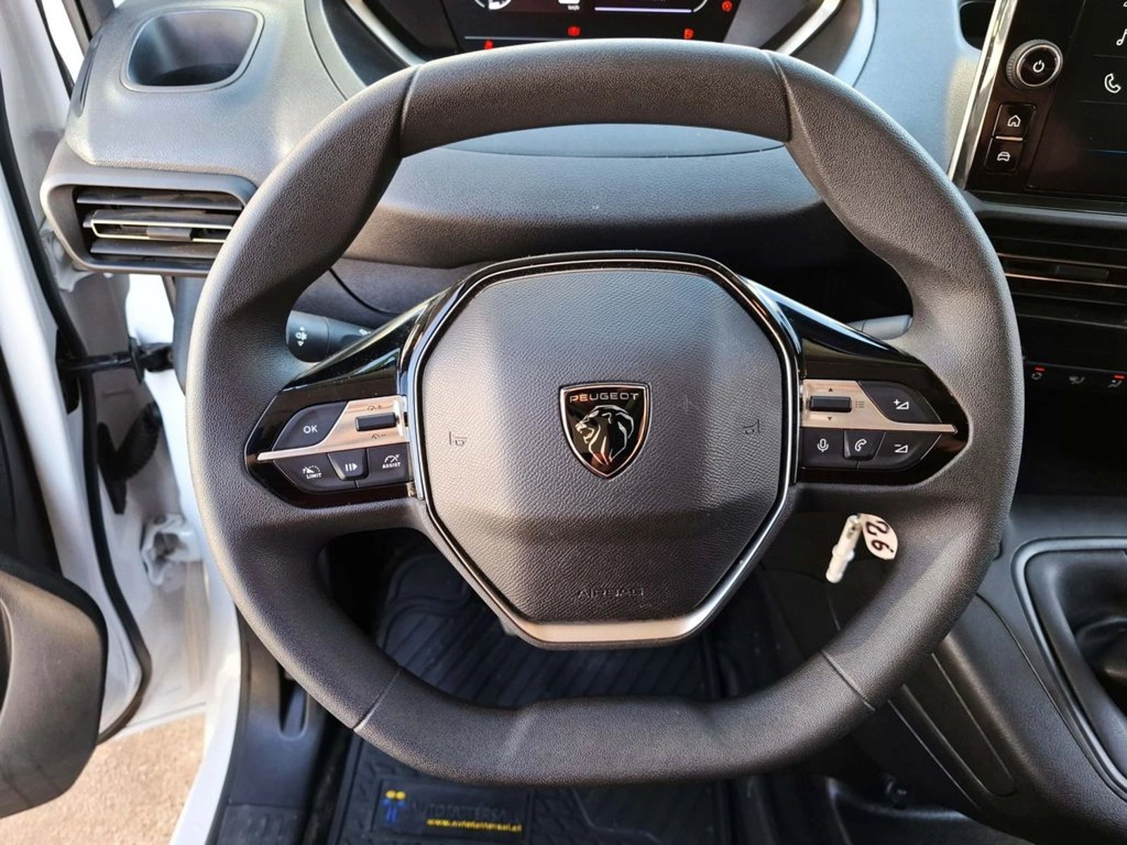 Peugeot PARTNER 1.5 2025 - Imagen 17 de 20