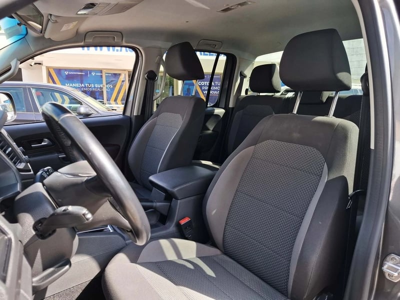 Volkswagen AMAROK TREDLINE 2.0 MT 4X2 2023 - Imagen 15 de 20