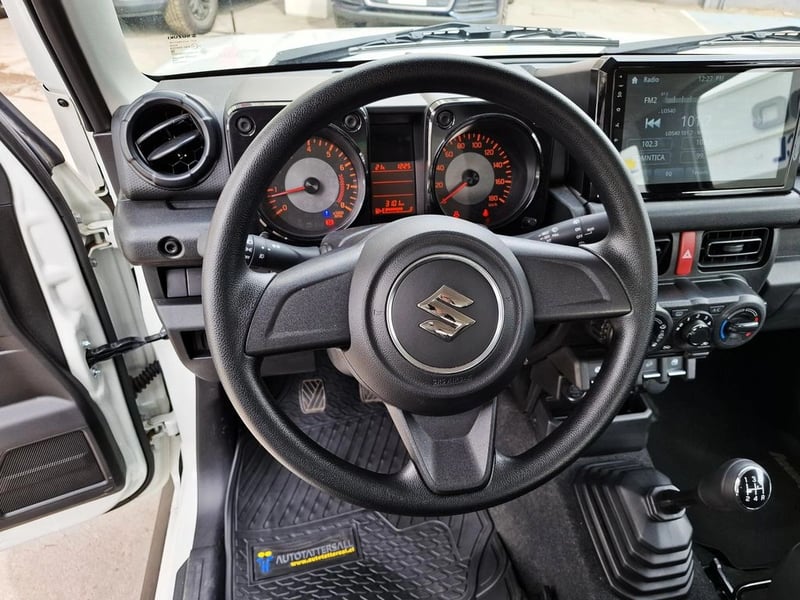Suzuki JIMNY 1.5 GL VALOR + IVA 2025 - Imagen 14 de 20