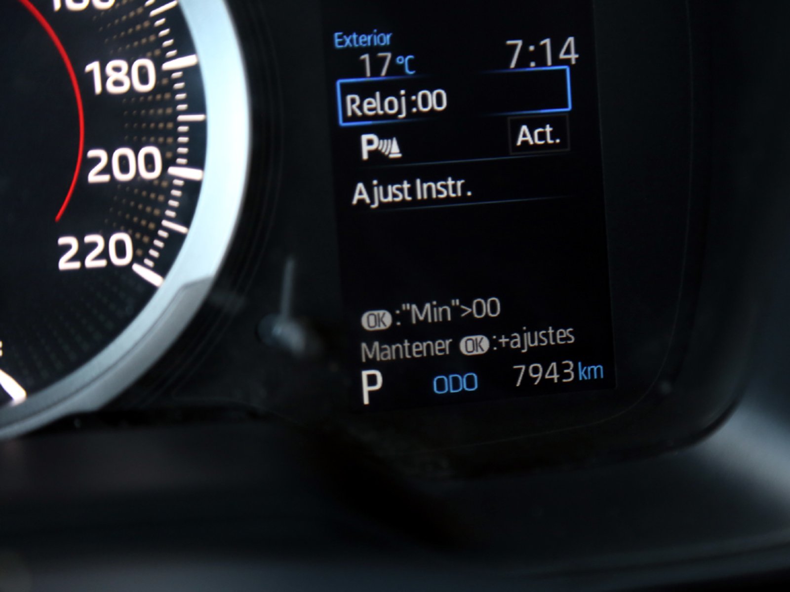 Toyota COROLLA CROSS 2.0 SEG 4X2 CVT AT 5P 2023 - Imagen 19 de 20