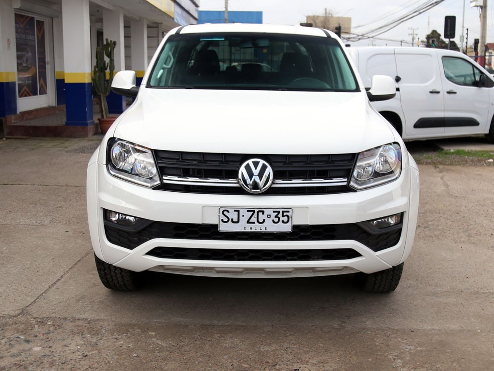 Volkswagen AMAROK DCAB TDI 4X4 TRENDLINE 2.0 2023 - Foto 2 de 20