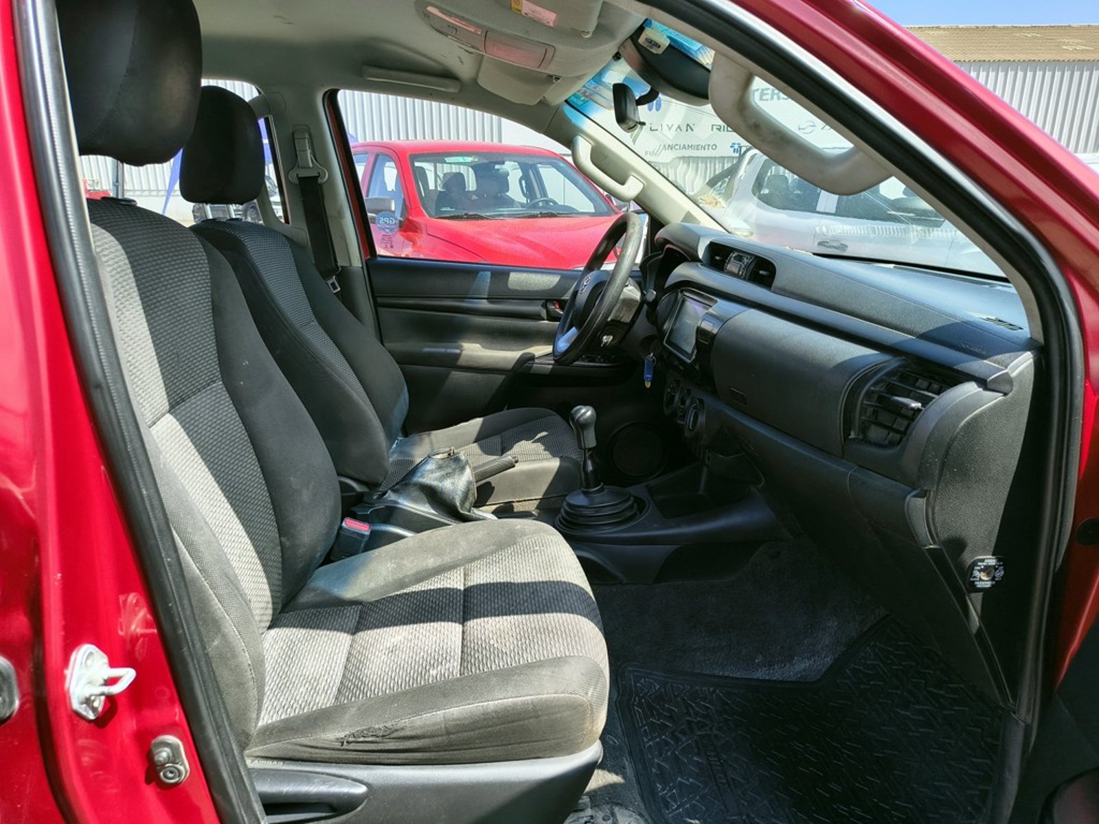 Toyota HILUX TSS 2.4 Diesel 4X2 T/M 2022 - Imagen 17 de 20