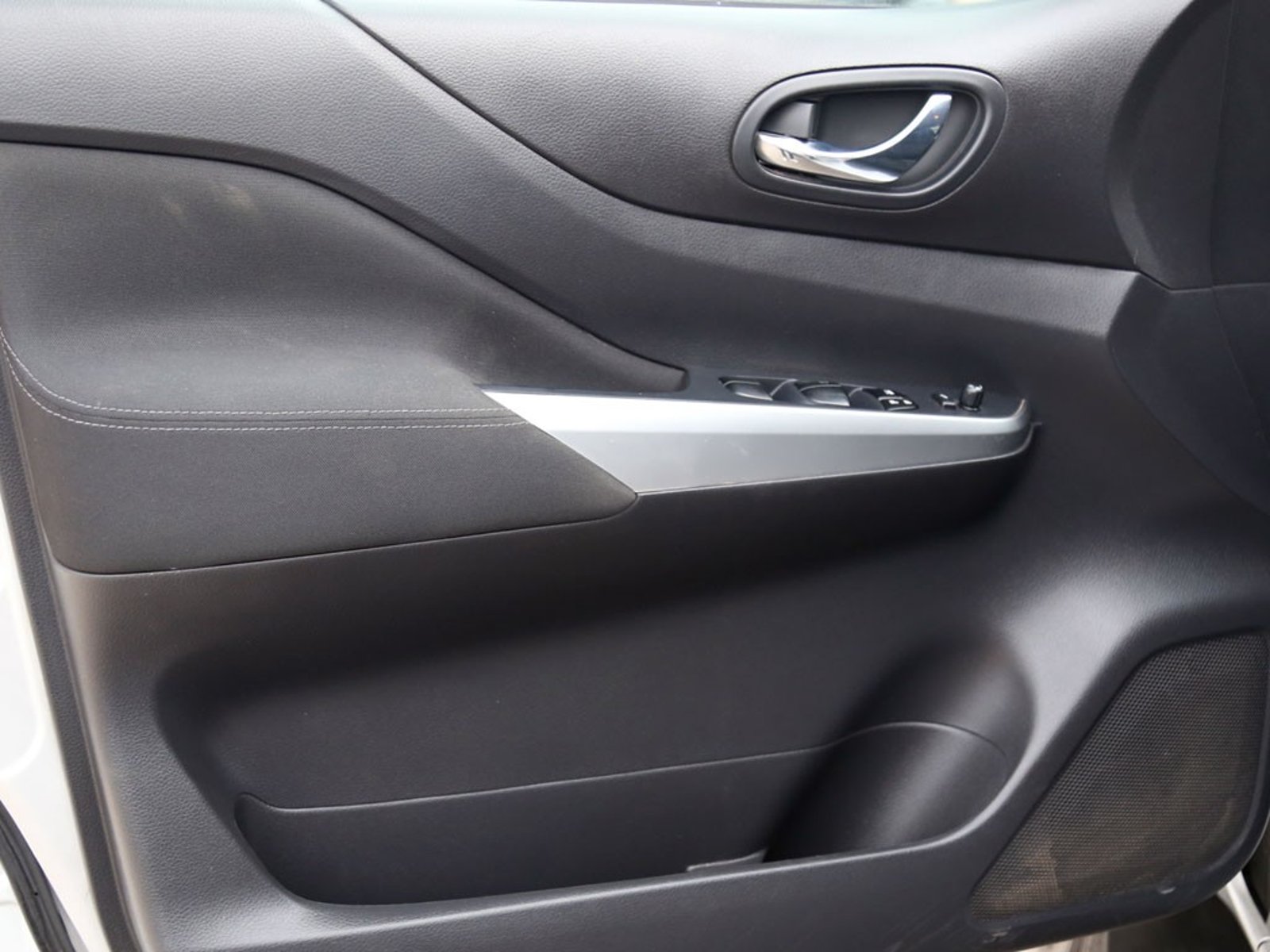 Nissan NAVARA 2.3D XE DIESEL 4X4 DOB.CAB. AT 4P 2022 - Imagen 17 de 20