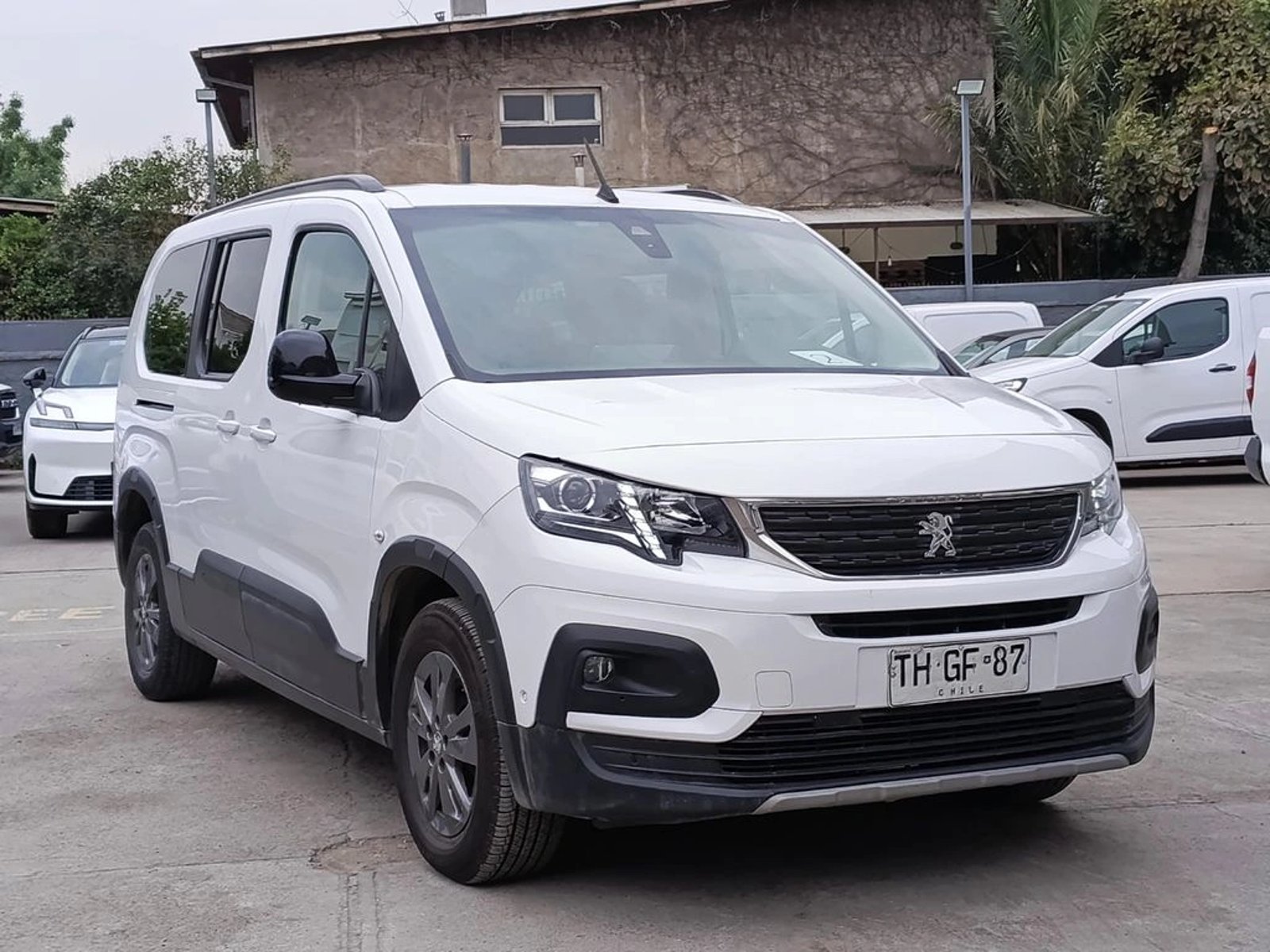 Peugeot RIFTER 1.5 ALLURE BLUEHDI AT 2024 - Foto 3 de 20