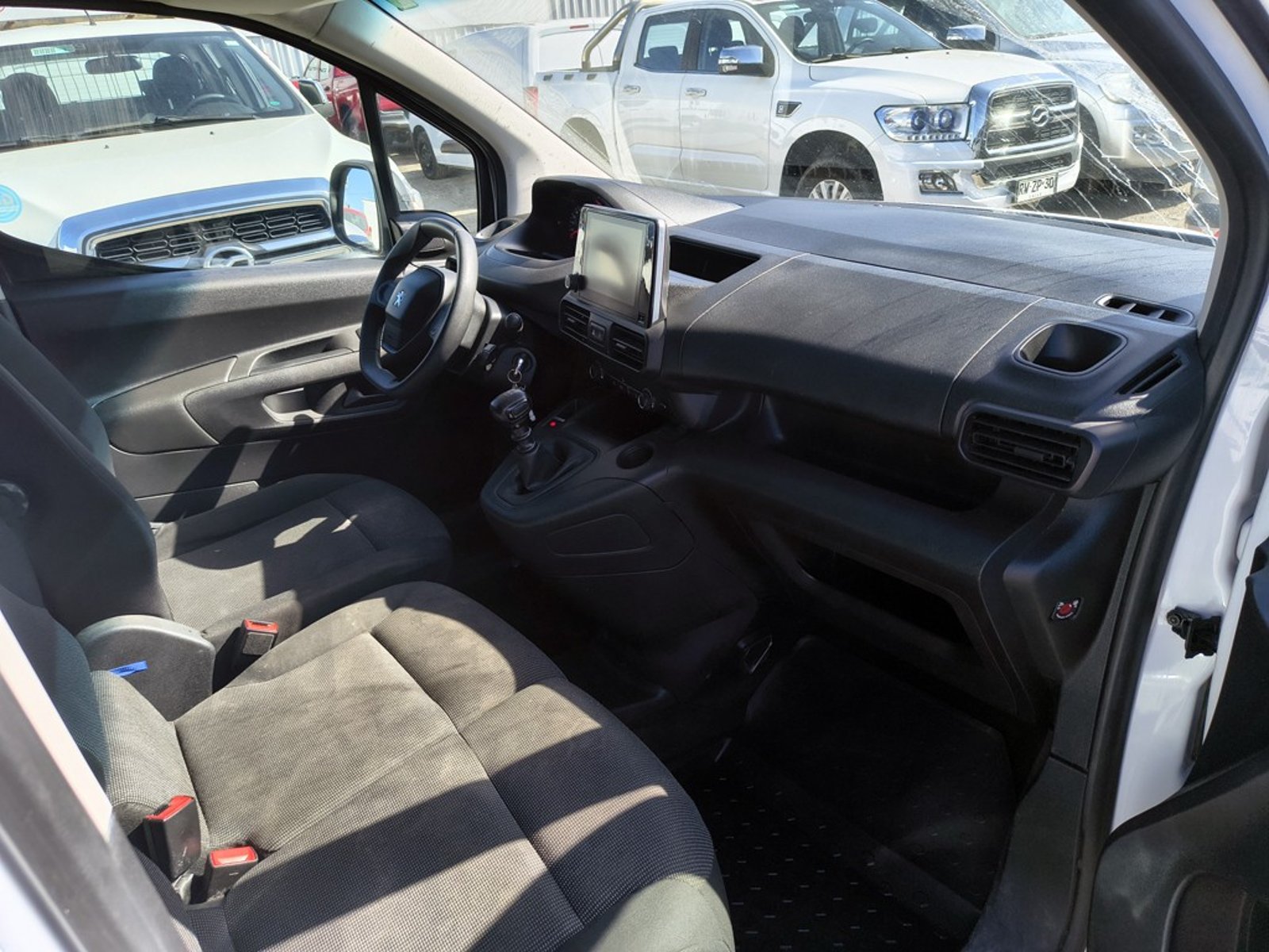 Peugeot PARTNER L1 1.5 Diesel 4X2 T/M 2024 - Imagen 16 de 17
