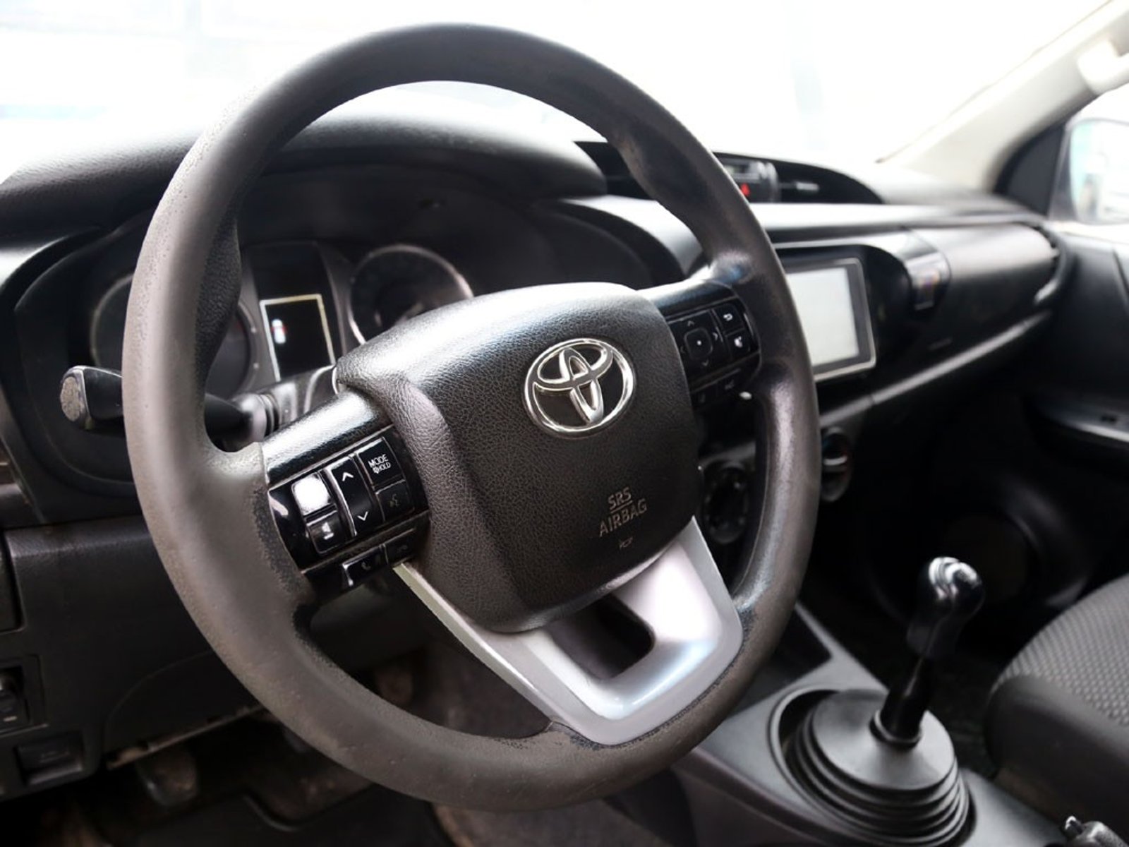 Toyota HILUX 2.4 DX MT DIESEL 2021 - Imagen 13 de 20