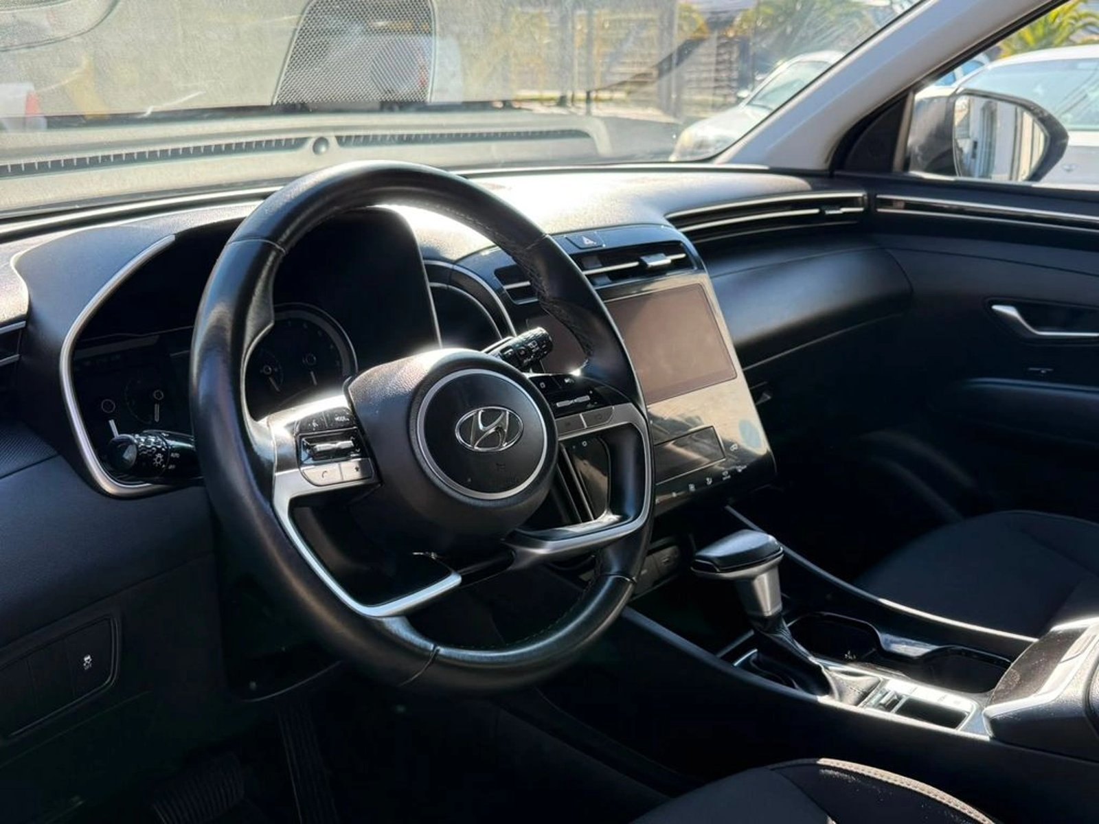 Hyundai TUCSON 2.0 4X4 AT 2025 - Imagen 9 de 17