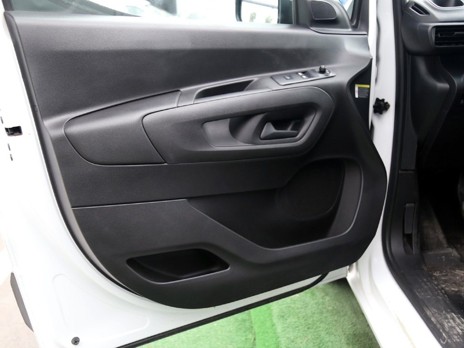 Peugeot PARTNER 1.5 L1 BLUEHDI 2023 - Imagen 13 de 20