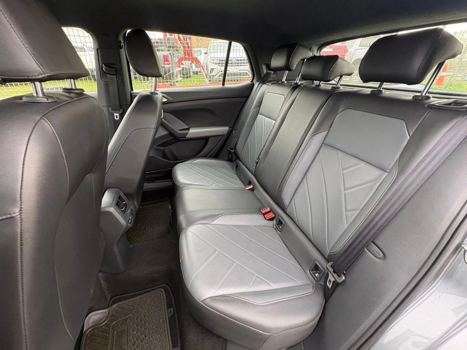 Volkswagen T-CROSS 1.0 TSI COMFORTLINE AT 2025 - Imagen 11 de 12