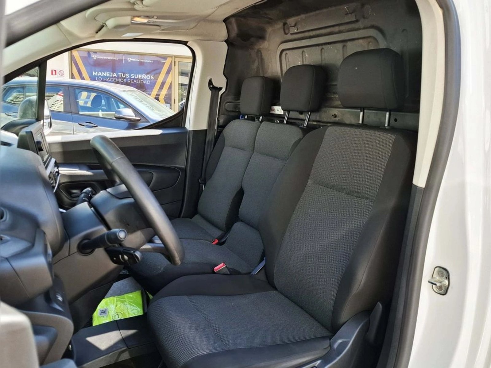 Citroën BERLINGO 1.5 BlueHDI 2024 - Imagen 16 de 20