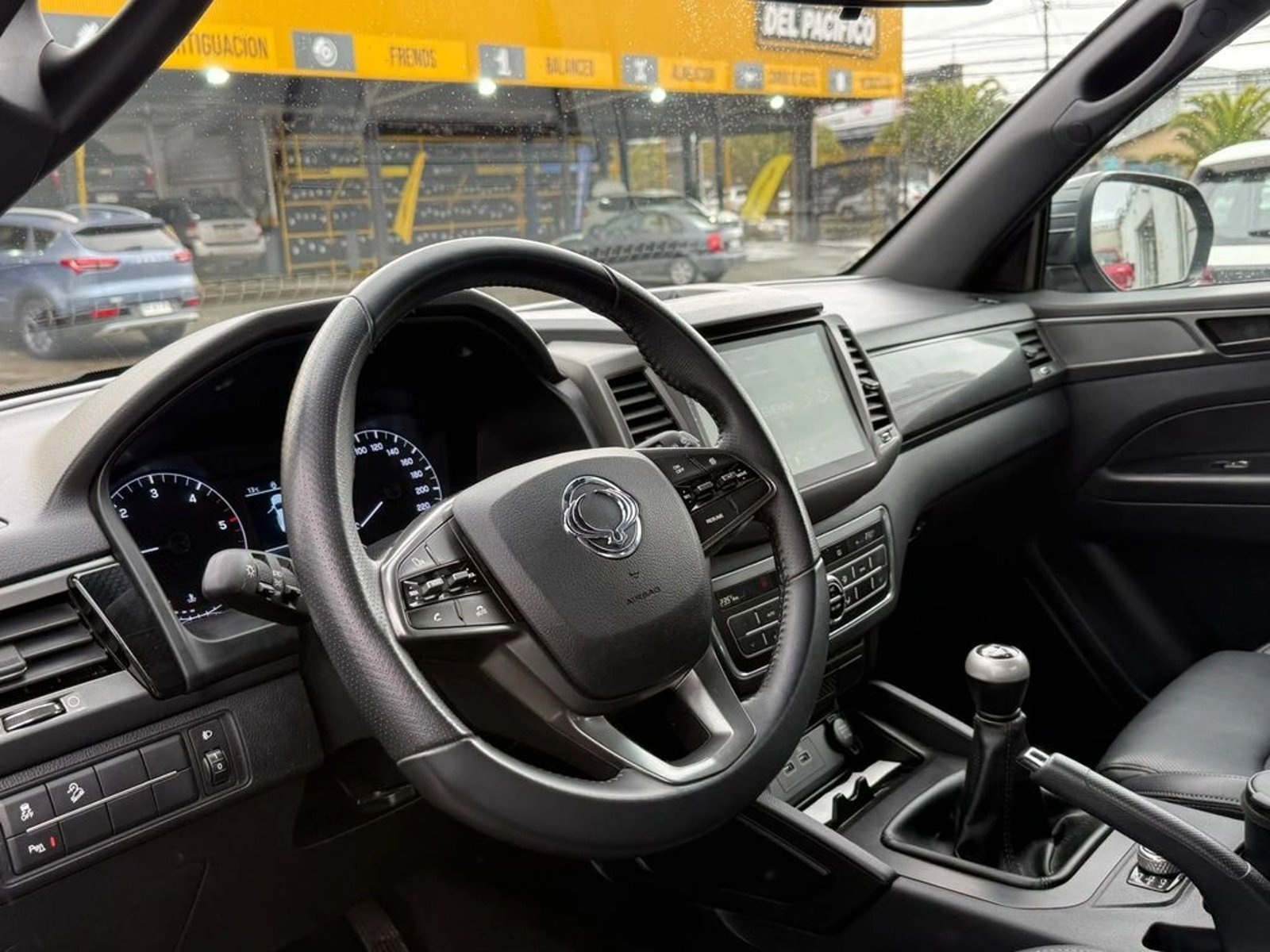 SsangYong MUSSO 2.2 LIMITED MT 4X4 DIESEL 2023 - Imagen 8 de 18