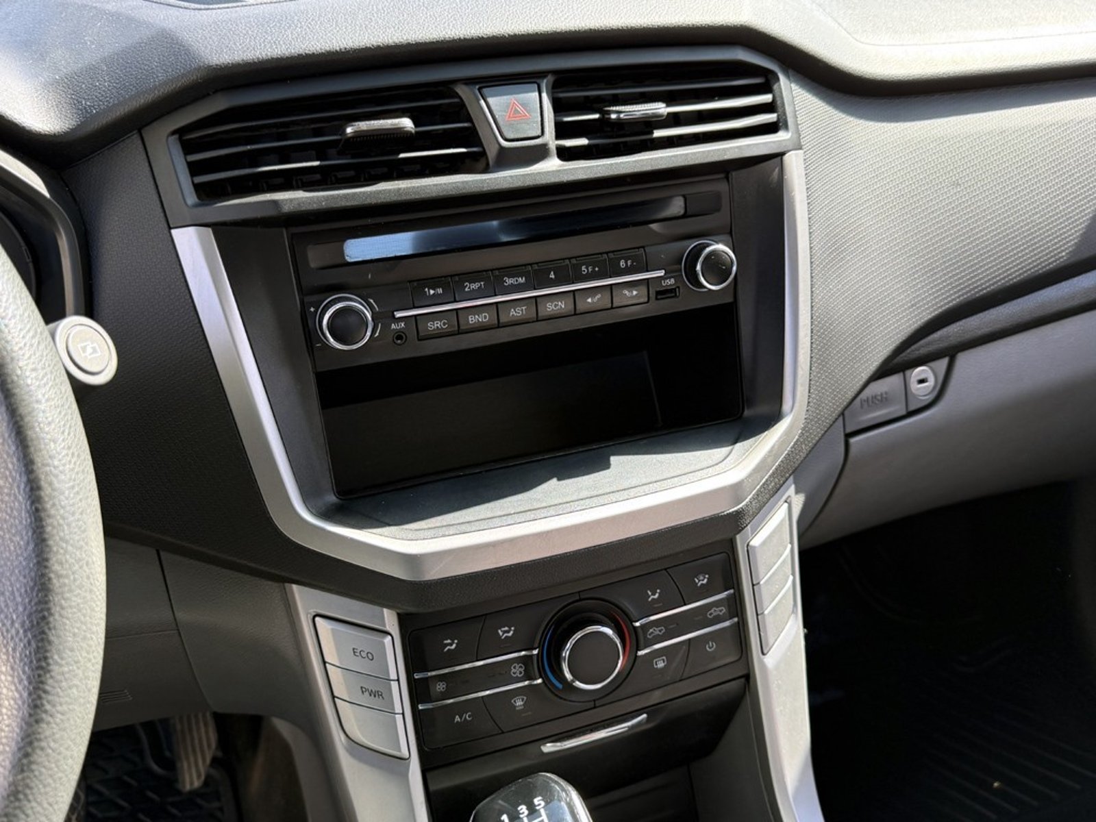 MAXUS T60 4X4 DX 2022 - Imagen 12 de 15