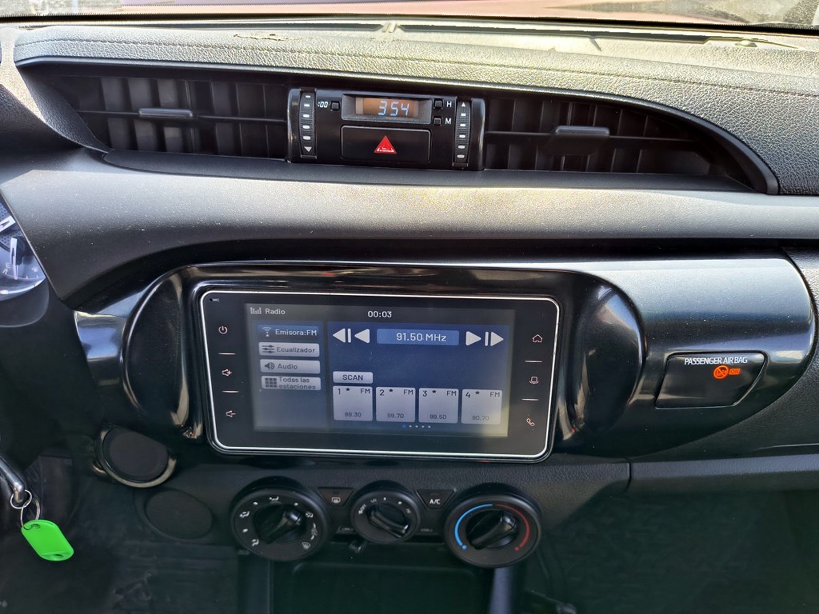 TOYOTA HILUX 2.4 DX DIESEL 4x2 2022 - Imagen 20 de 20