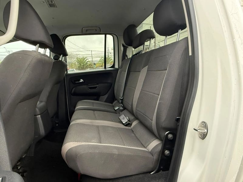 Volkswagen AMAROK 2.0 COMFORTLINE 4X4 AT 2023 - Imagen 11 de 12