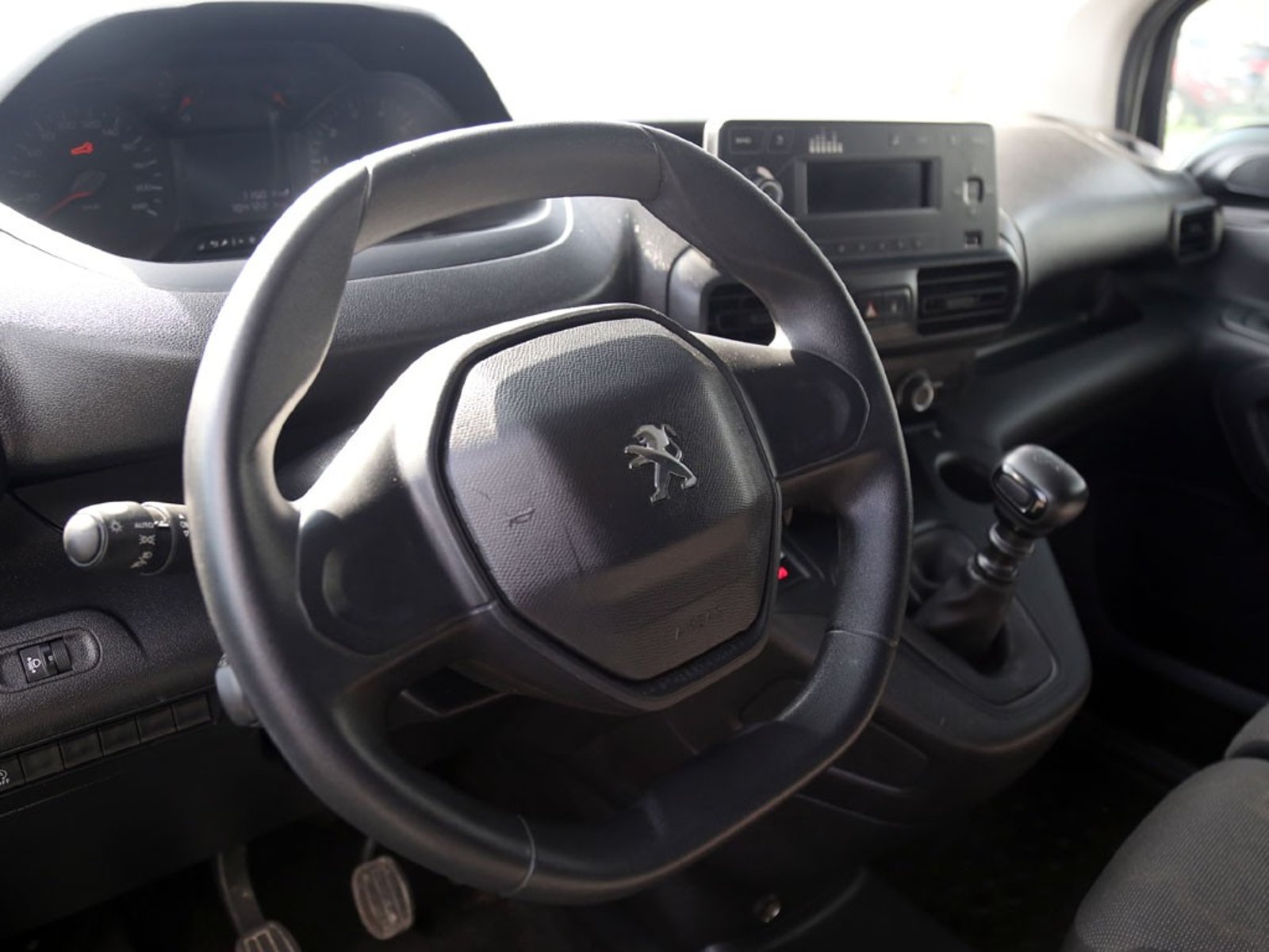 PEUGEOT PARTNER 1.5 L1 BLUEHDI 100 MT DIESEL 2023 - Imagen 12 de 17