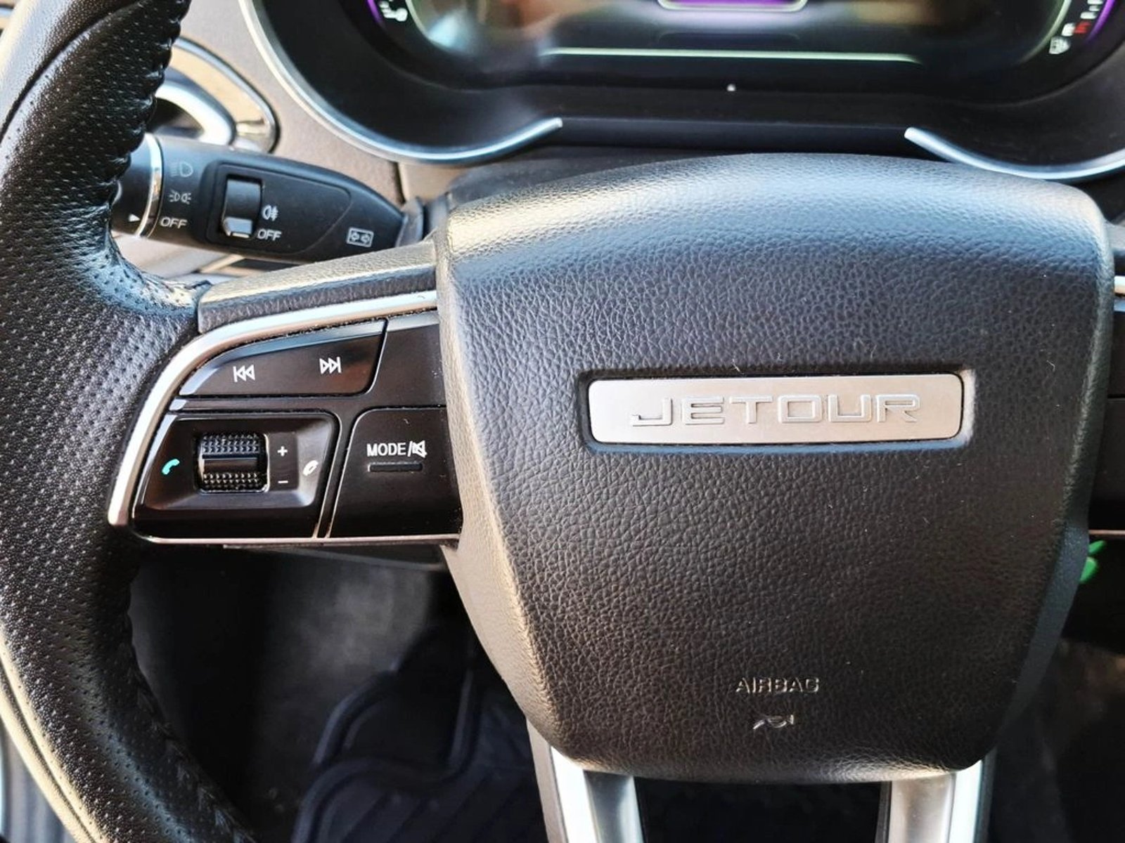 JETOUR X70 1.5 2022 - Imagen 16 de 20