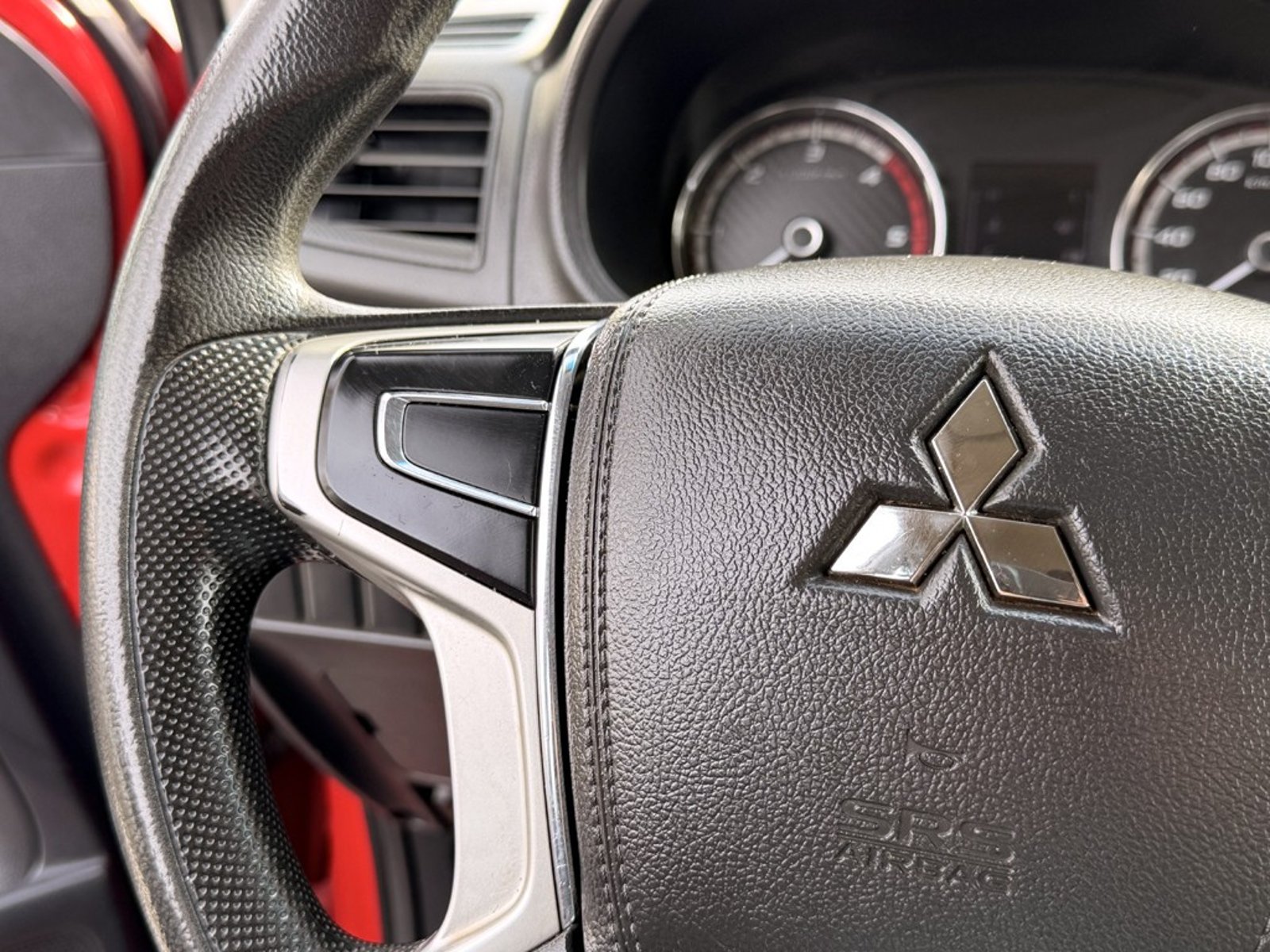 Mitsubishi L200 KATANA CRT 4X4 MT 2023 - Imagen 20 de 20