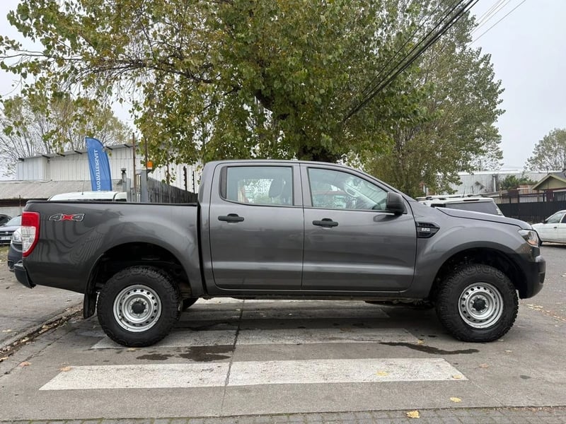 Ford RANGER 2.2 4X4 MT 2023 - Imagen 4 de 16