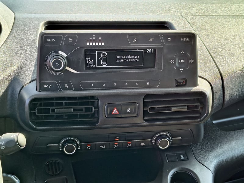 Peugeot PARTNER L1 1.5 Diesel 4X2 T/M 2023 - Imagen 13 de 16