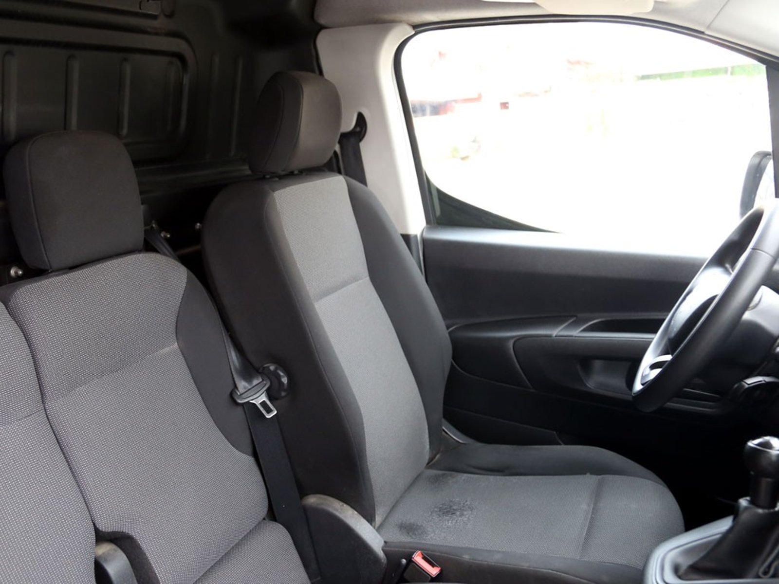 CITROEN BERLINGO 1.6 M HDI 92 MT DIESEL 2022 - Imagen 18 de 19