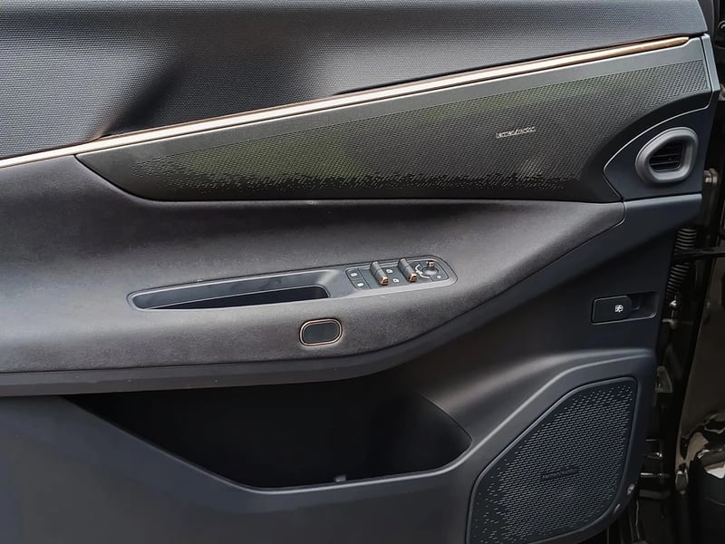 Lynk & Co 08 PHEV HALO 2027 - Imagen 11 de 20