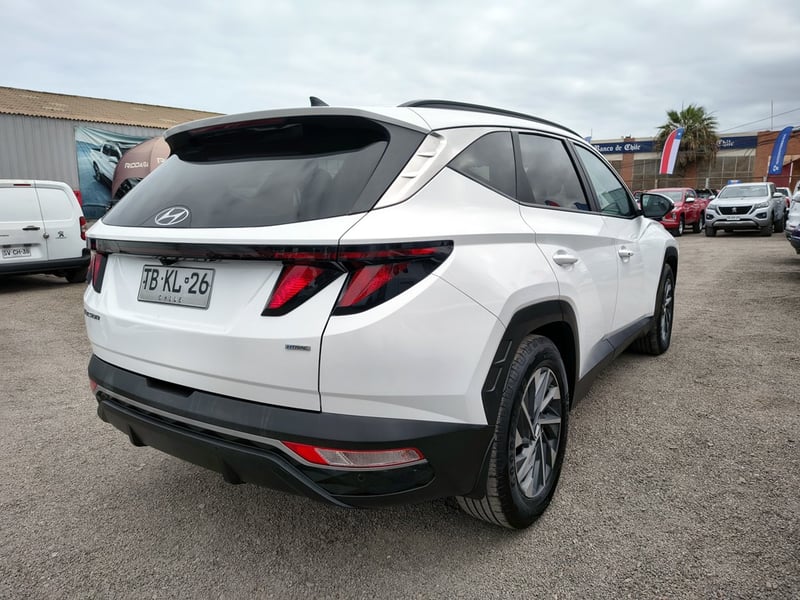 Hyundai TUCSON 2.0 Gasolina 4x4 T/A 2024 - Imagen 6 de 20